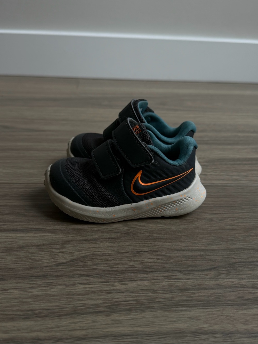 Nike Kids' Black and Teal Velcro Sneakers with Orange Swoosh Size 3C